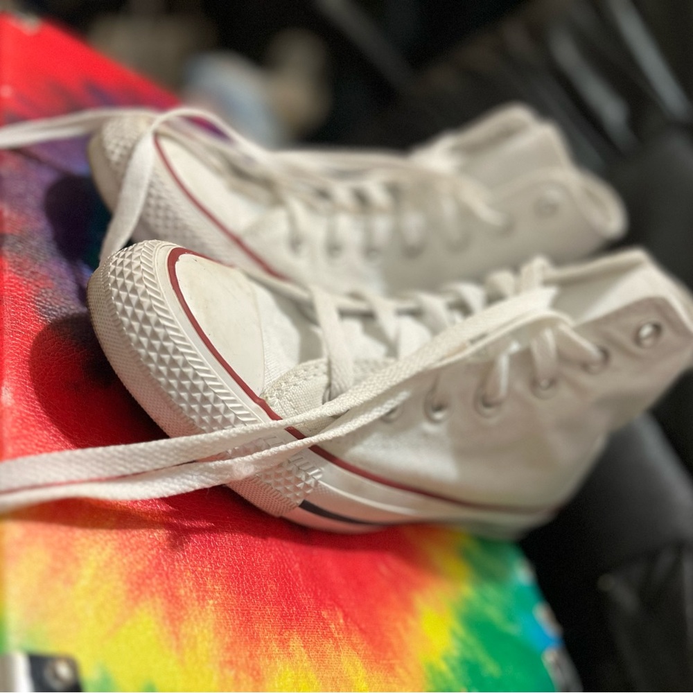 White converse